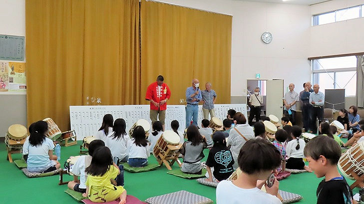 練習最優秀者に貸与予定の「赤は...