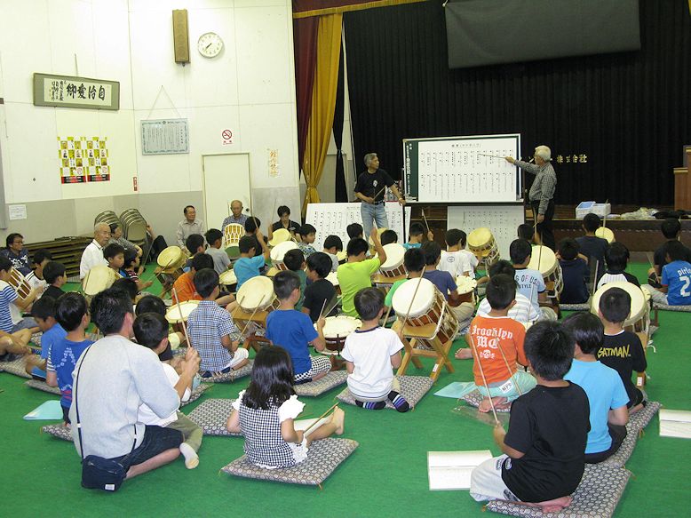 臼台祭り笛太鼓の練習始まる