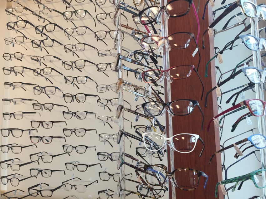 メガネ販売と眼科