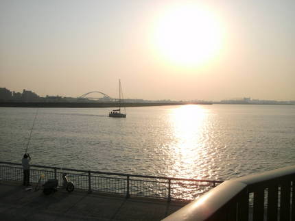 早朝　西宮方向