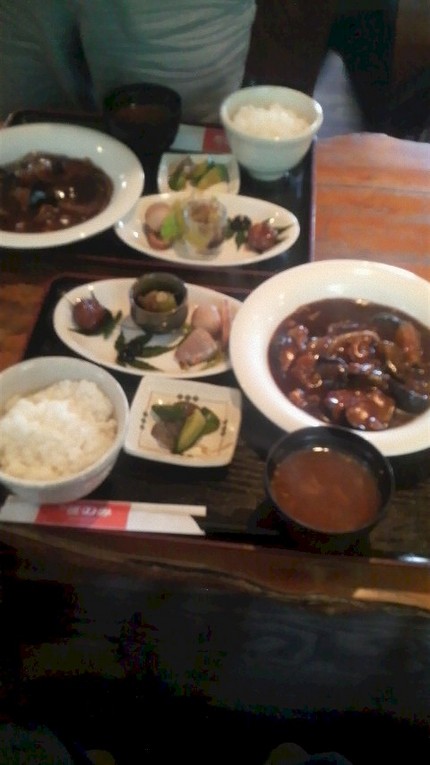 おしょうさんのお店でランチ