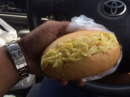 滋賀名物　サラダパン
