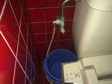 バケツで受け騙し騙し着ていたが...