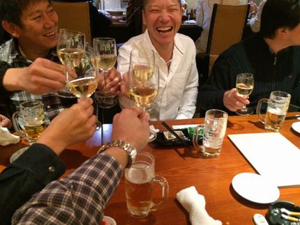 昨夜は仲間にお祝いしてもらいま...
