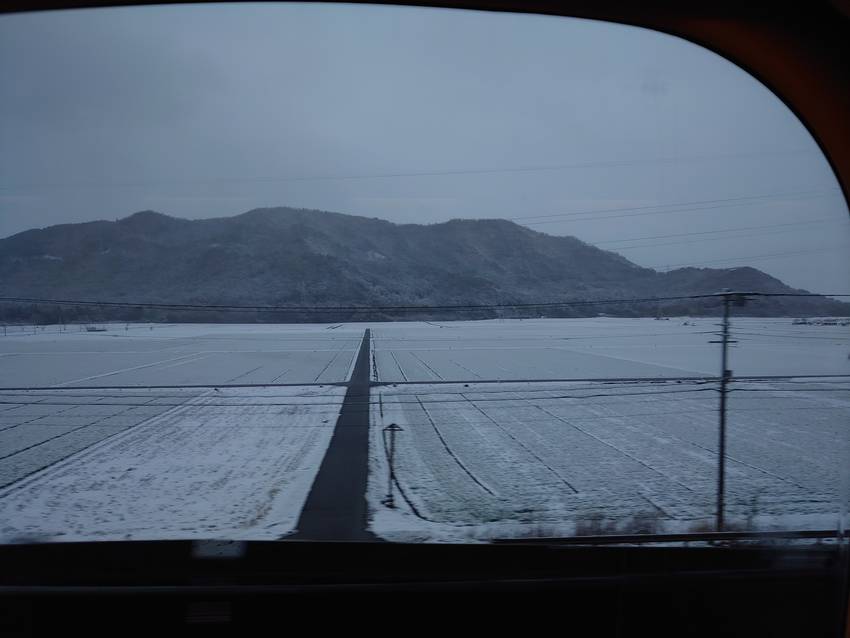 車窓から雪景色