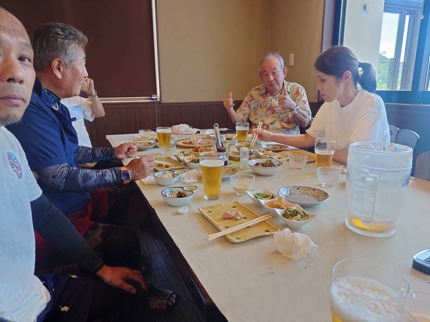 お昼はマリーナで