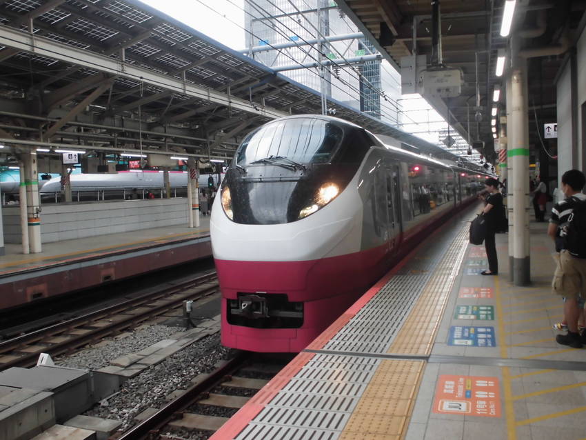 撮影!5色のE657系のフレッ...