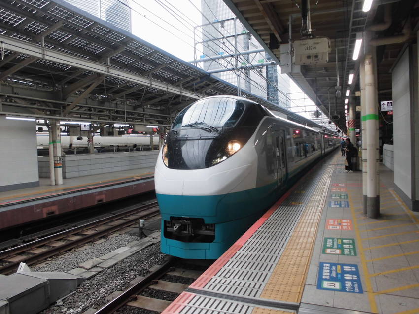 撮影!5色のE657系のフレッ...