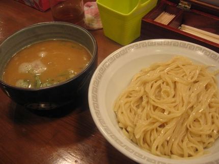 この日の〆は　『弘雅流製麺』