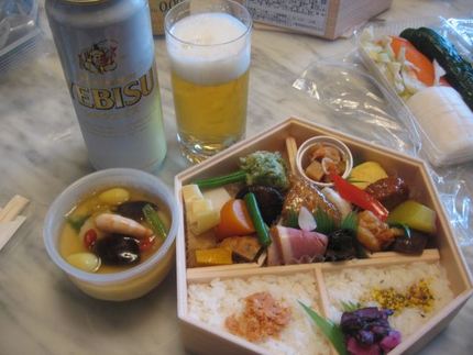 『なだ万』　のお弁当