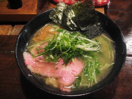 『弘雅流製麺』　３周年
