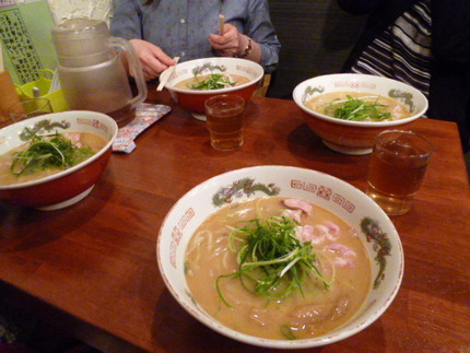 4軒目は〆のラーメンー　『弘雅...