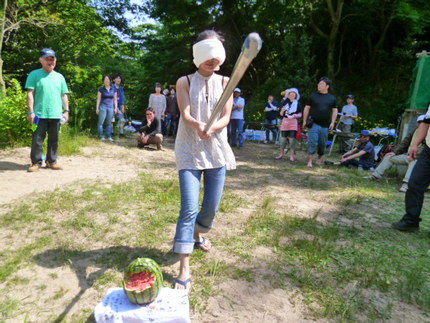 BBQでスイカ・パイナップル割...