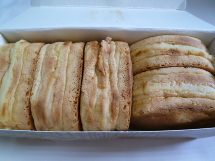 時々食べたくなります　『御座候...