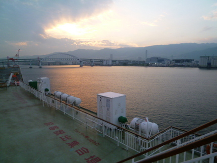 夕暮れの六甲アイランド（神戸港...