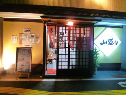 山盛りの料理の数々