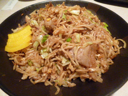 みどり名物　「そばめし」