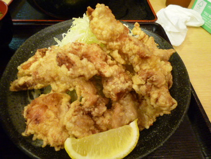 昨夜の〆は　『唐揚げ定食』