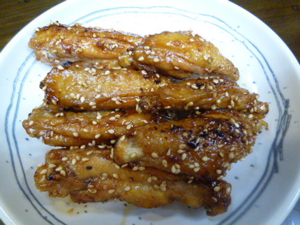 「やみつき手羽先」　食べだした...