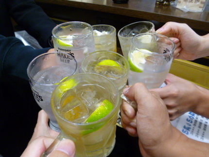「カボス角ハイ」　と　「かぼす...