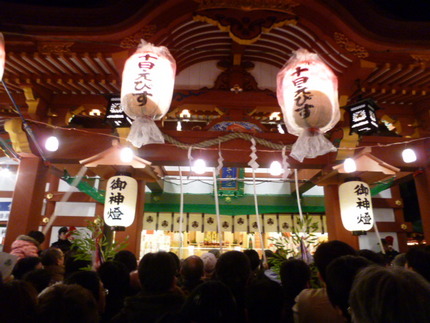 柳原蛭子神社の本殿です。