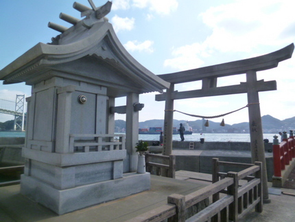 小さな祠　「蛭子神社」