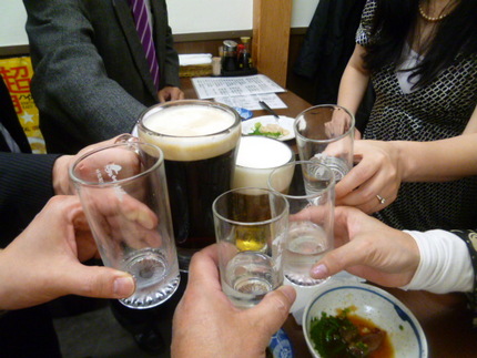 6名で神戸式乾杯を、お酒のお代...
