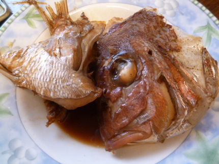 「天然真鯛のカブト煮・３８０円...