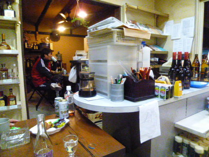 お店の奥が角打ちコーナーです。