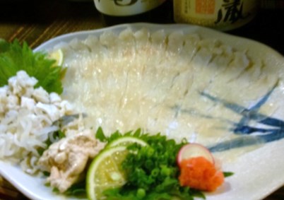 『ふぐ刺し』　by 赤ダルマ