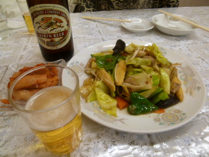 キリン瓶ビールと　「野菜炒め」...