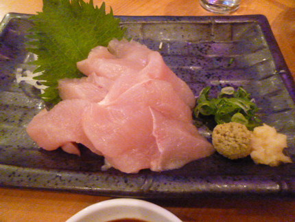 「鶏むね肉刺身・380円」