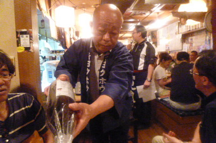 酒友の試飲会場風景！