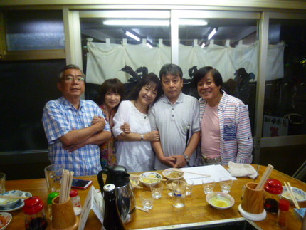 左より、O谷さん、チネリンさん...