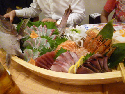 好きな魚介類を舟盛りにしてくれ...