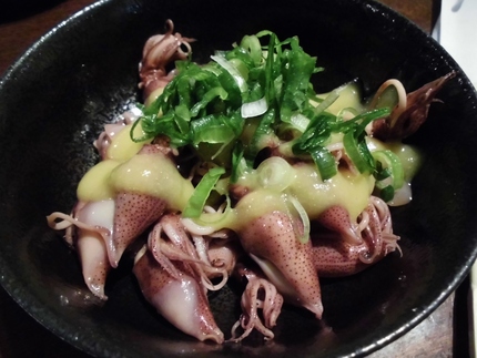中骨・目玉取り！ホタルイカ