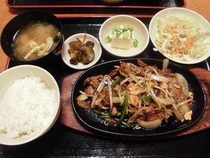 豚肉のスタミナにんにく炒め定食
