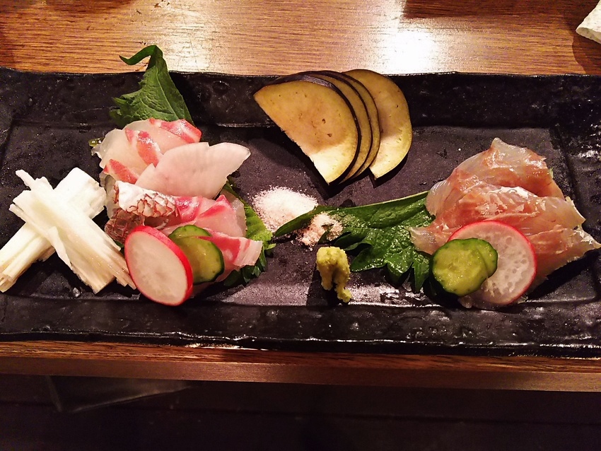 鯛刺しと平目の昆布〆！
