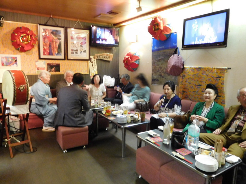 京都大分県人会の二次会です。