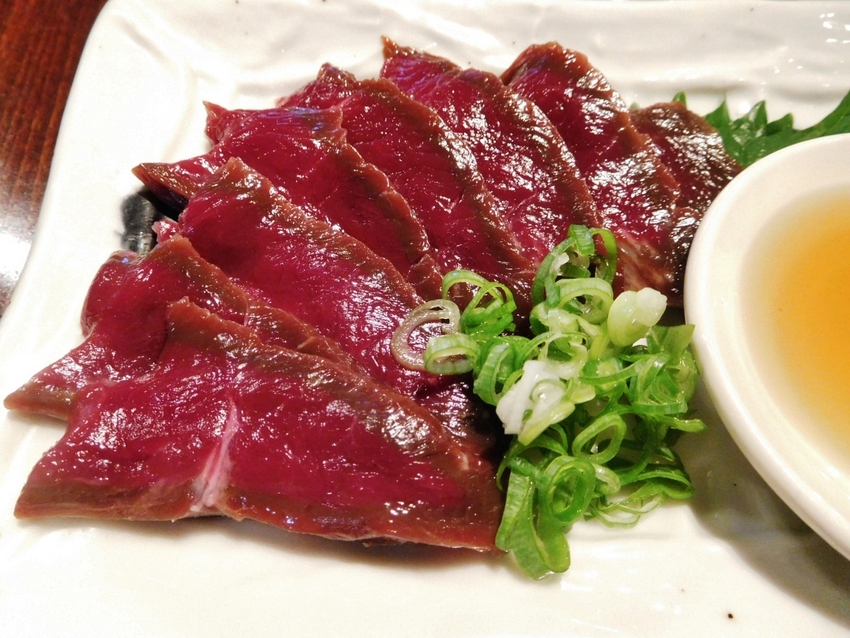 鯨の心臓刺し身！