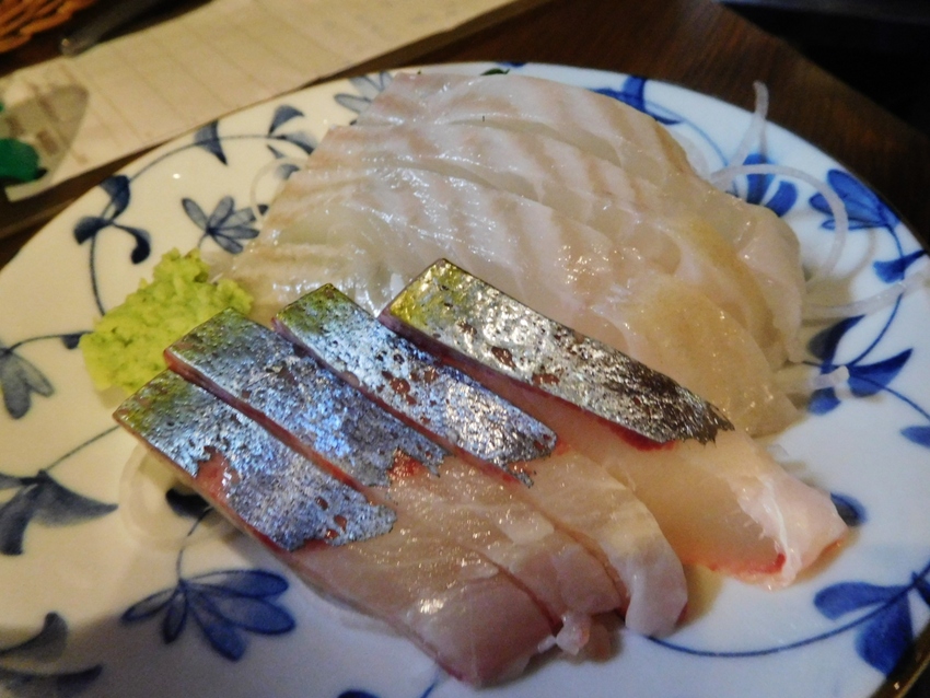 ひらめ、しまあじ造り盛り合わせ...