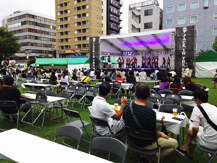 雨の『尼が咲く』　