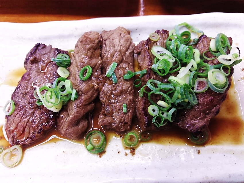 クジラ生姜焼き380円！