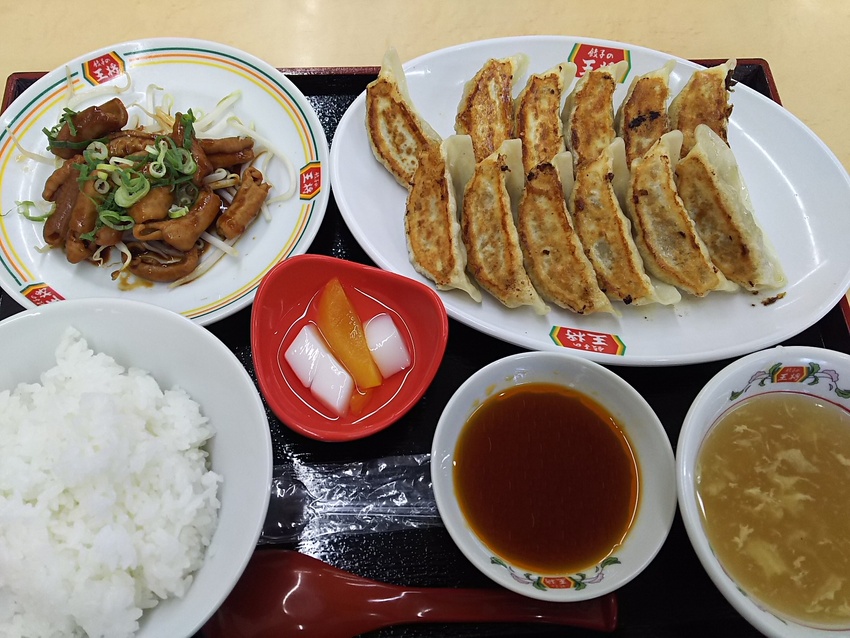 餃子ダブル定食を注文♪