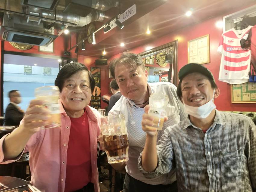 アイリッシュパブ店長と乾杯を‼...