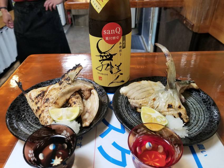 カンパチとシマアジのカマ塩焼き...