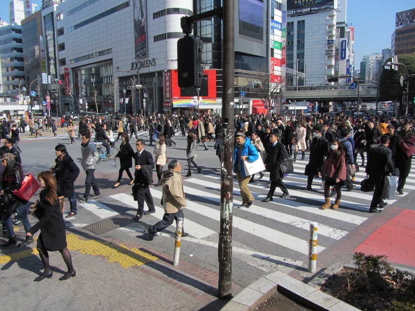 Shibuya Scramble Crossing in ...