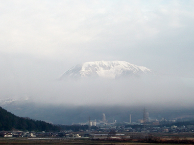 伊吹山？