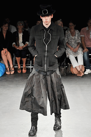 COMME des GARCONS