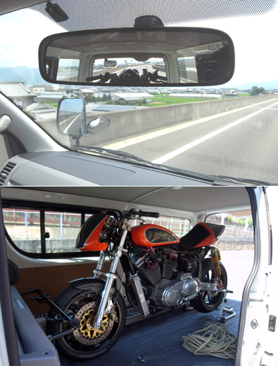 激走バイクと激走ハイエース